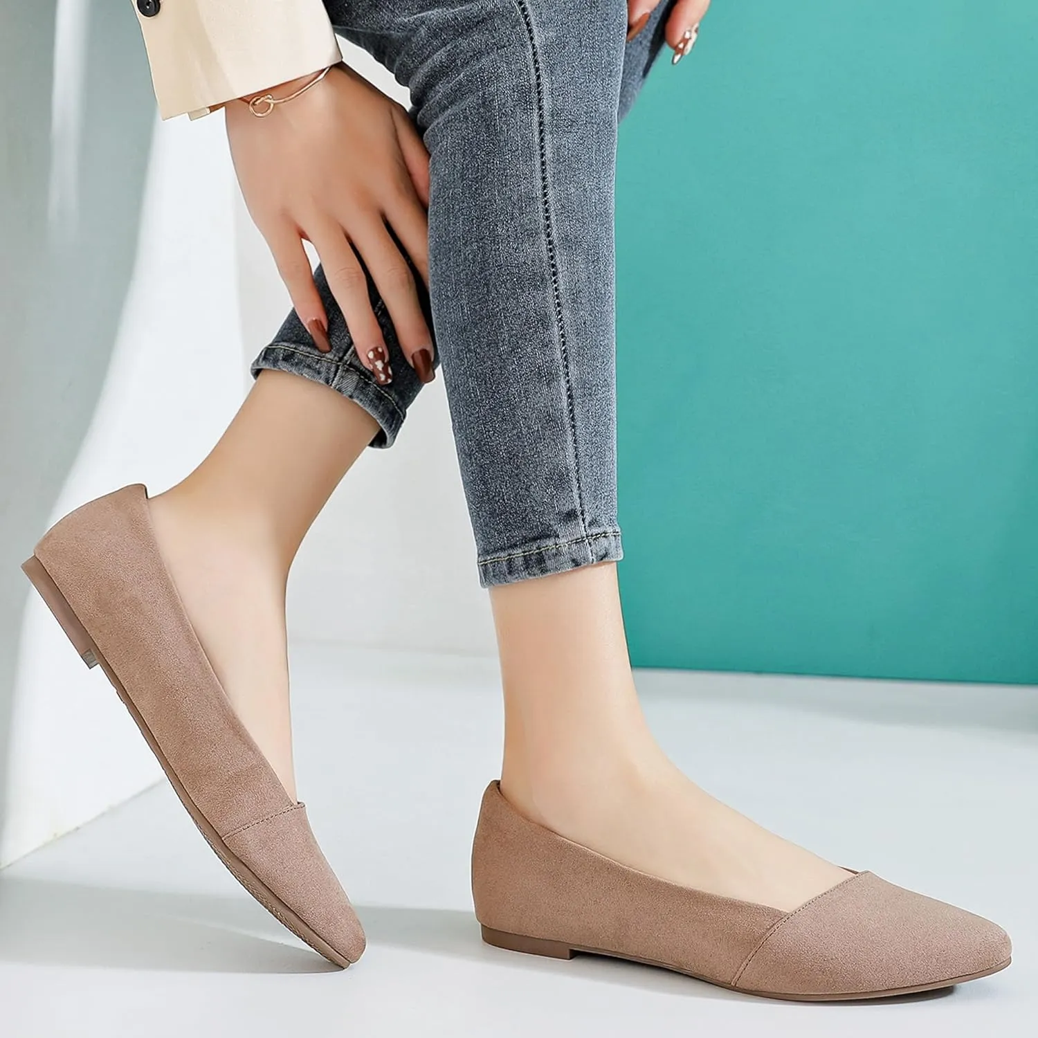 Ataiwee Women's Wide Width Flat Shoes, Classic Dressy Pointed Suede Cozy Slip on Soft Ballet Flats.