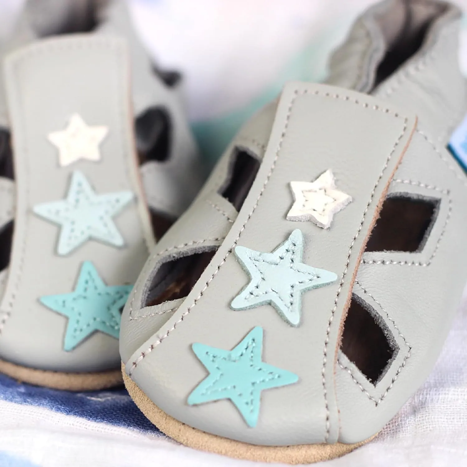 Dotty Fish Infant and Toddler Soft Leather Sandals ?C Barefoot-Friendly, Non-Slip Suede Sole, Podiatrist Recommended, Breathable Baby-Safe Leather, British Brand ?C Fits 0?C4 Years